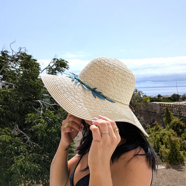 🌊 Sombrero “Brisa Marina” – Frescura, luz y detalles únicos