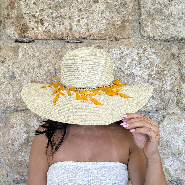 🌞 Sombrero “Solsticio” – Elegancia Natural con Toque Dorado