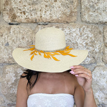 🌞 Sombrero “Solsticio” – Elegancia Natural con Toque Dorado