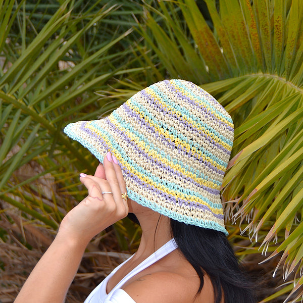 🧢 Sombrero Bucket “Isla Pastel” — 28€