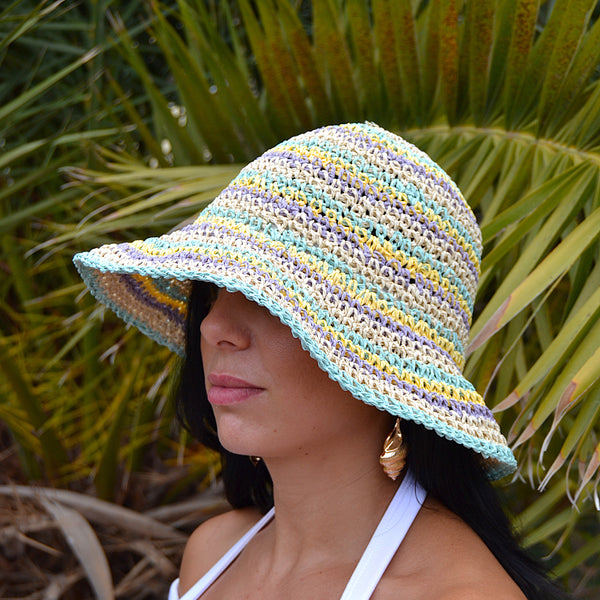 🧢 Sombrero Bucket “Isla Pastel” — 28€